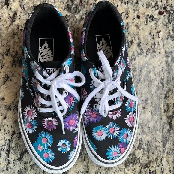 New women’s original black vans with flowers US women’s size - Main Image